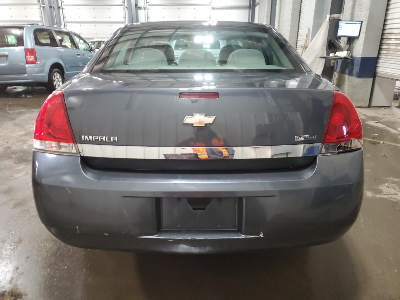 2011 Chevrolet Impala - Image 6