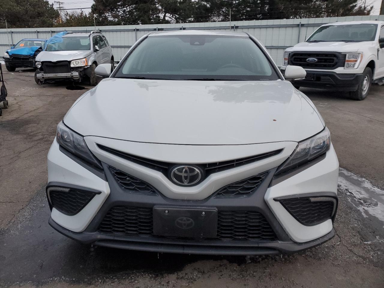 2022 Toyota Camry - Image 5