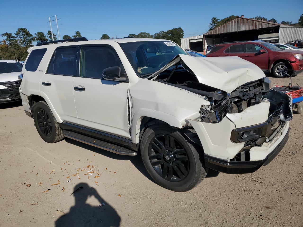 VIN JTEZU5JR7K5192363 2019 TOYOTA 4RUNNER no.4