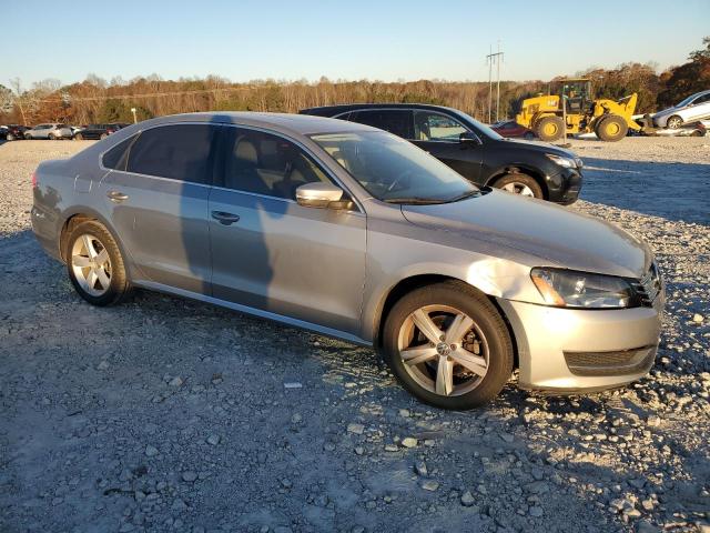  VOLKSWAGEN PASSAT 2013 Silver