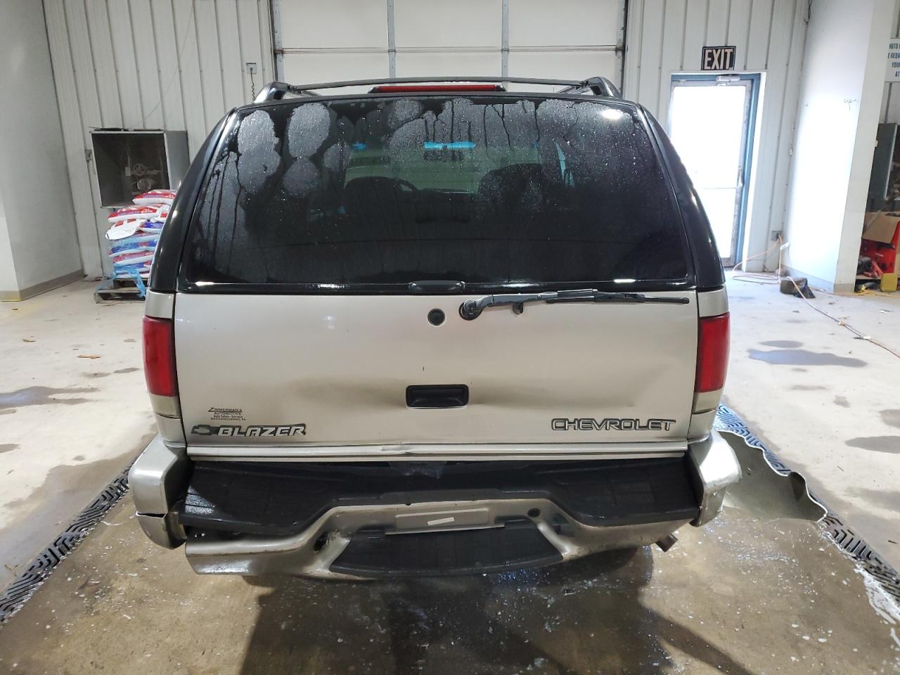 2000 Chevrolet Blazer VIN: 1GNDT13W8Y2260247 Lot: 61902915