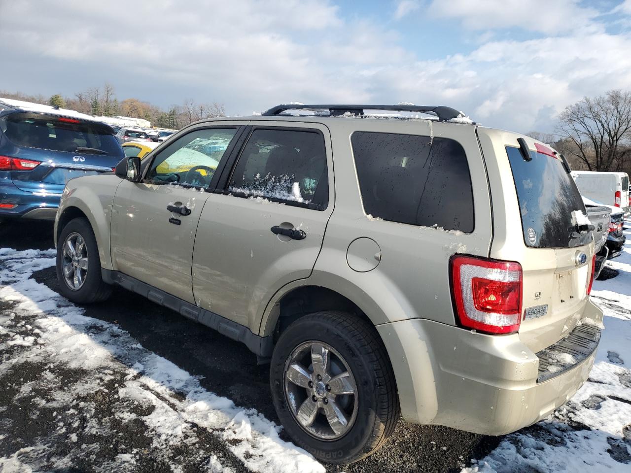 2011 Ford Escape - Image 2