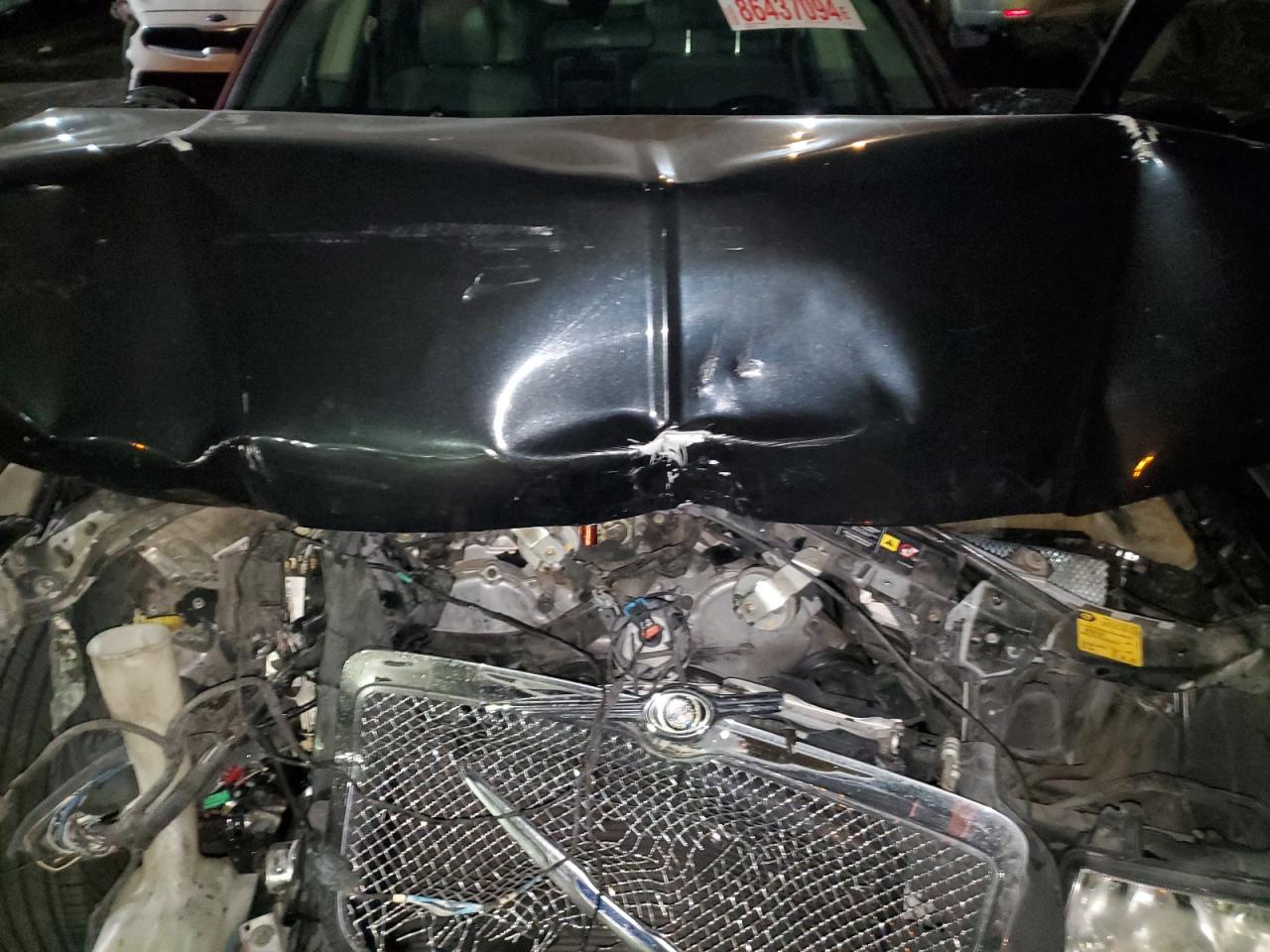 2005 Chrysler 300 Touring VIN: 601068 Lot: 86437094