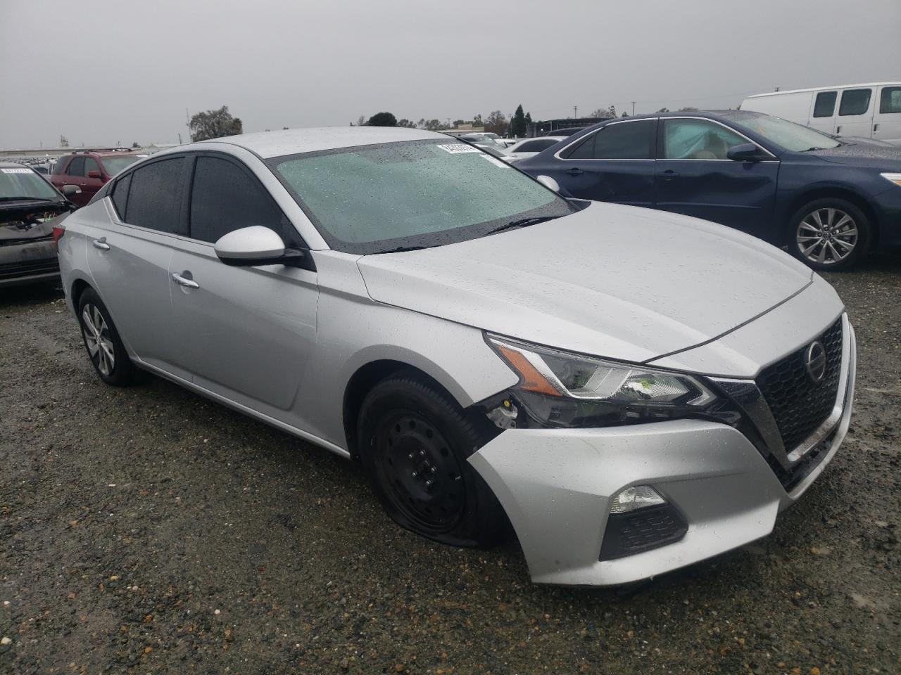 2019 Nissan Altima - Image 4