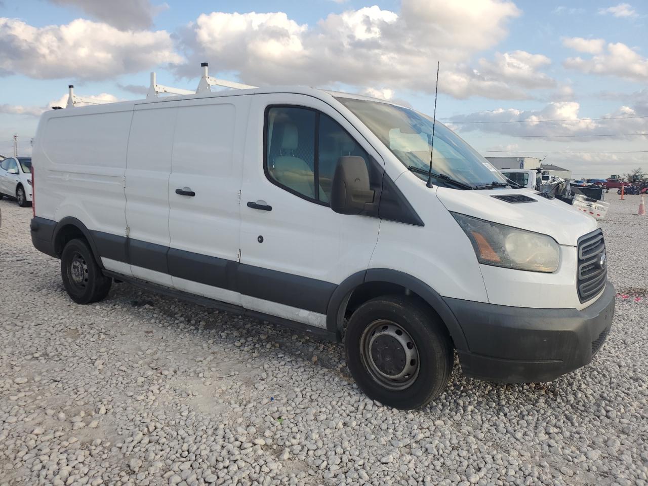 VIN 1FTYR2ZM8FKA18110 2015 FORD TRANSIT no.4