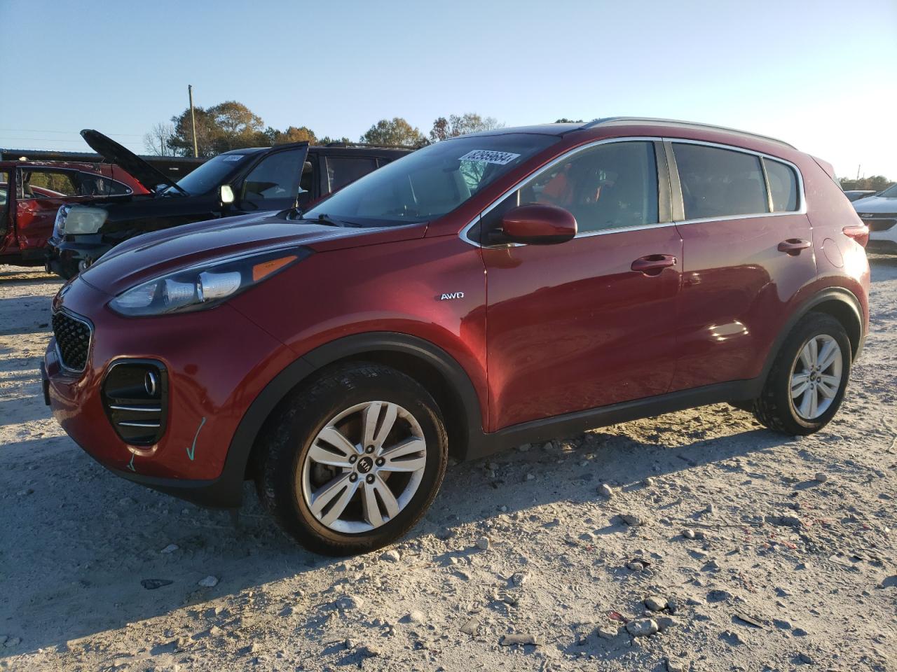 VIN KNDPMCAC2J7411633 2018 KIA SPORTAGE no.1