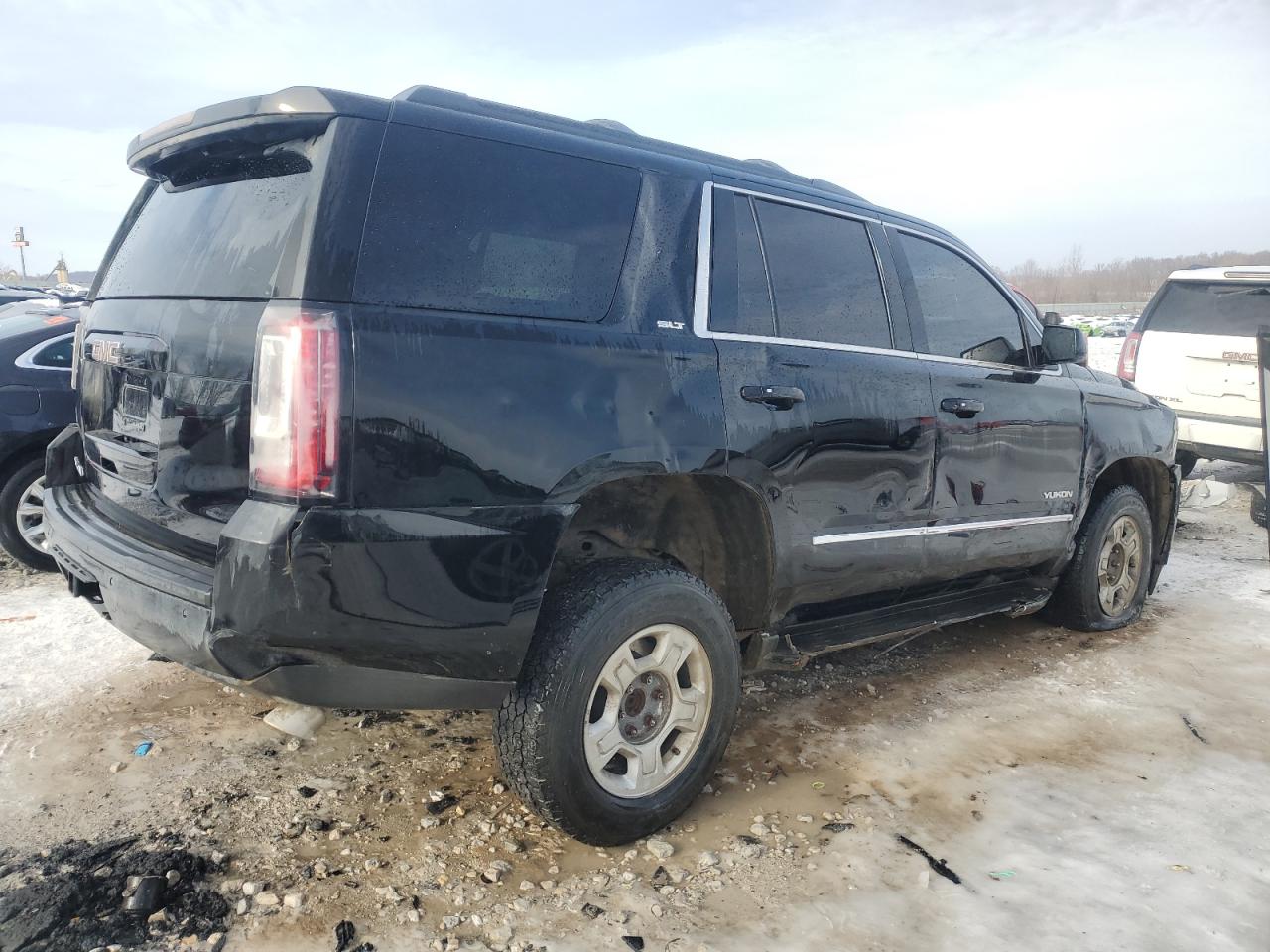 VIN 1GKS2BKC3JR123332 2018 GMC YUKON no.3