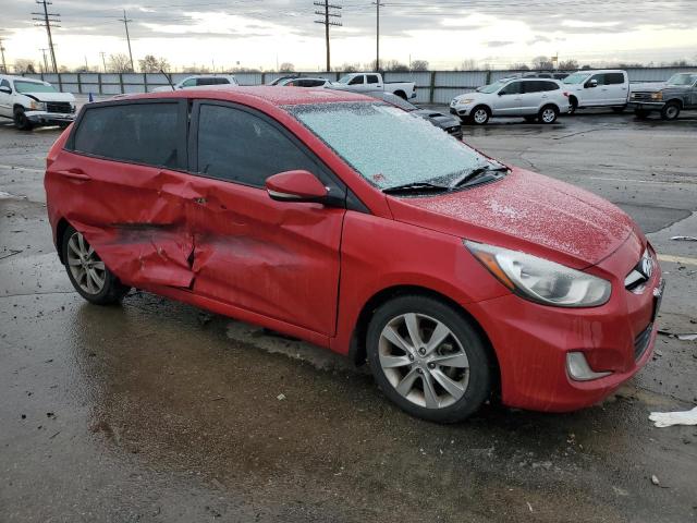 Hatchbacks HYUNDAI ACCENT 2013 Red