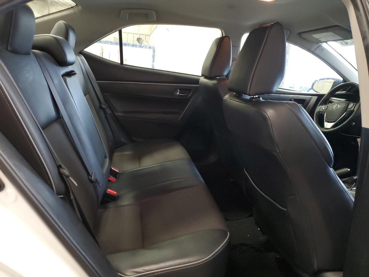 2015 Toyota Corolla - Image 10