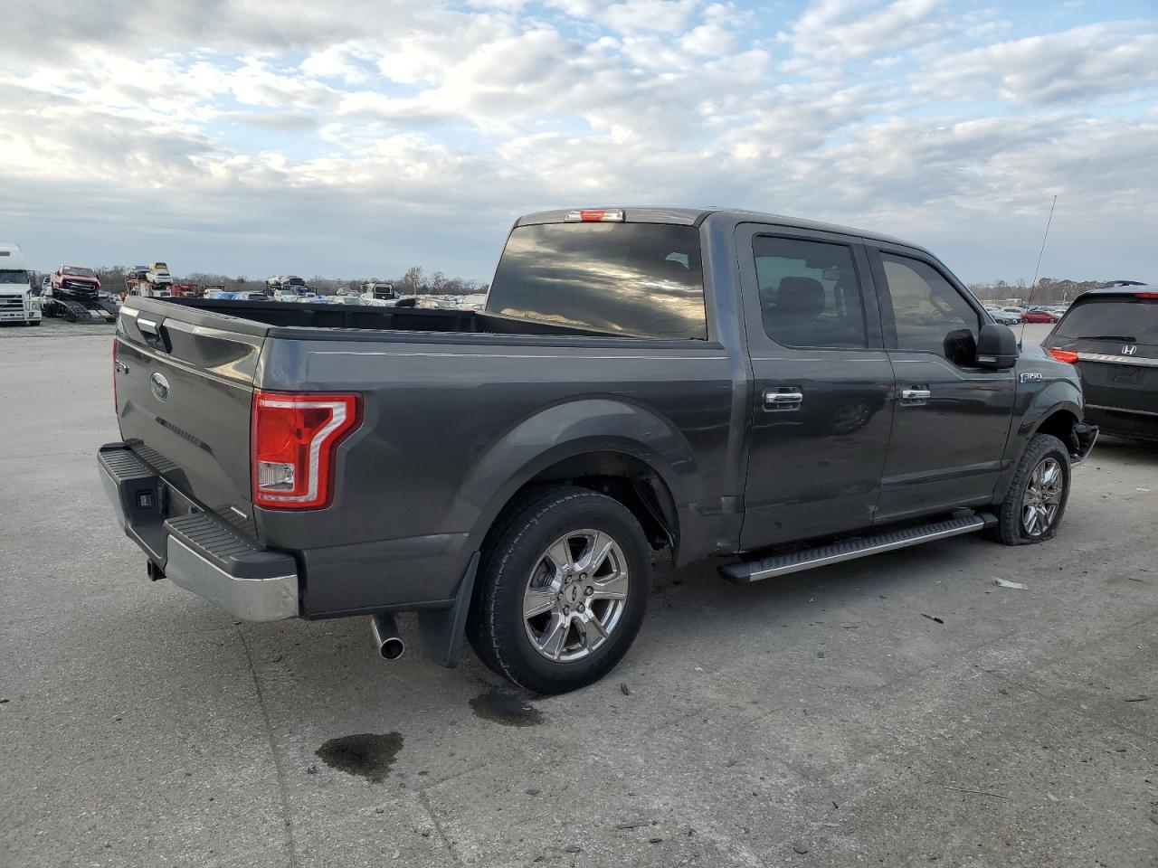 2016 Ford F-150 - Image 3