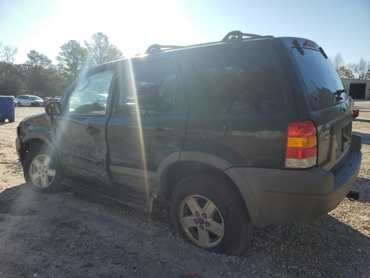 2002 Ford Escape - Image 2