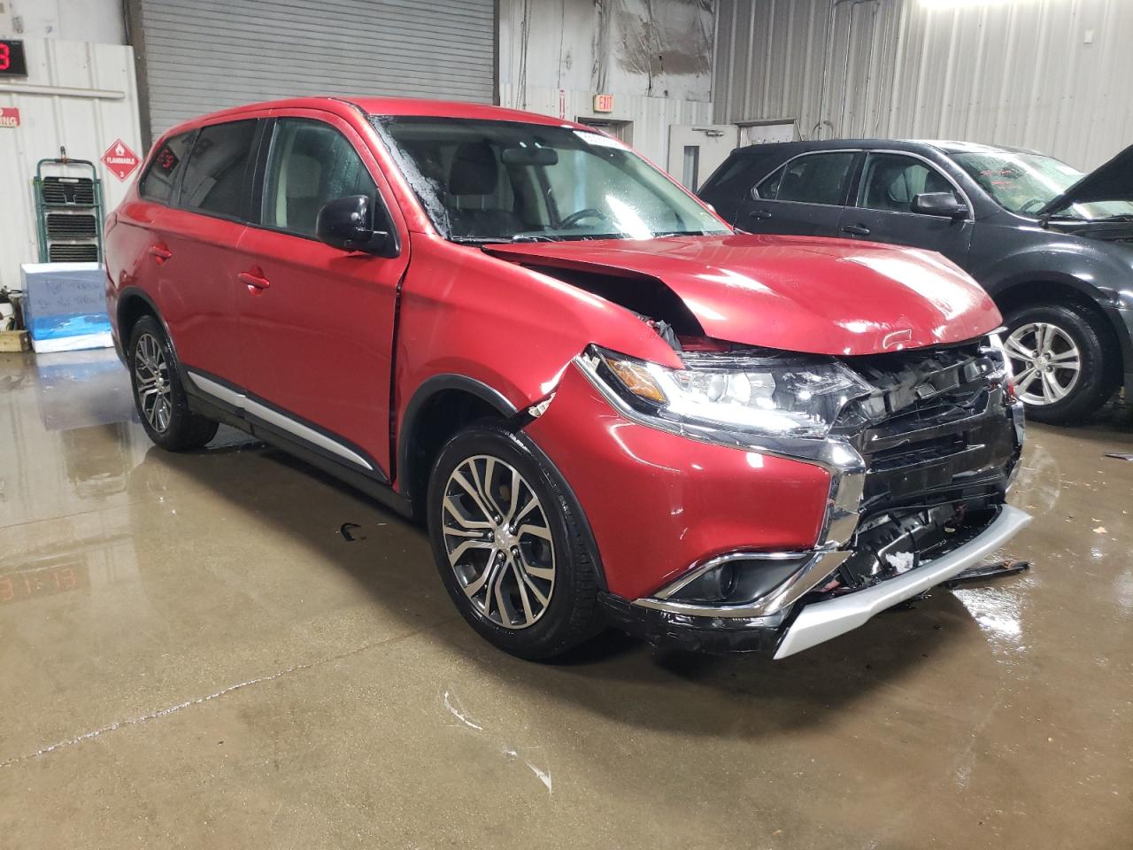 2017 Mitsubishi Outlander - Image 4