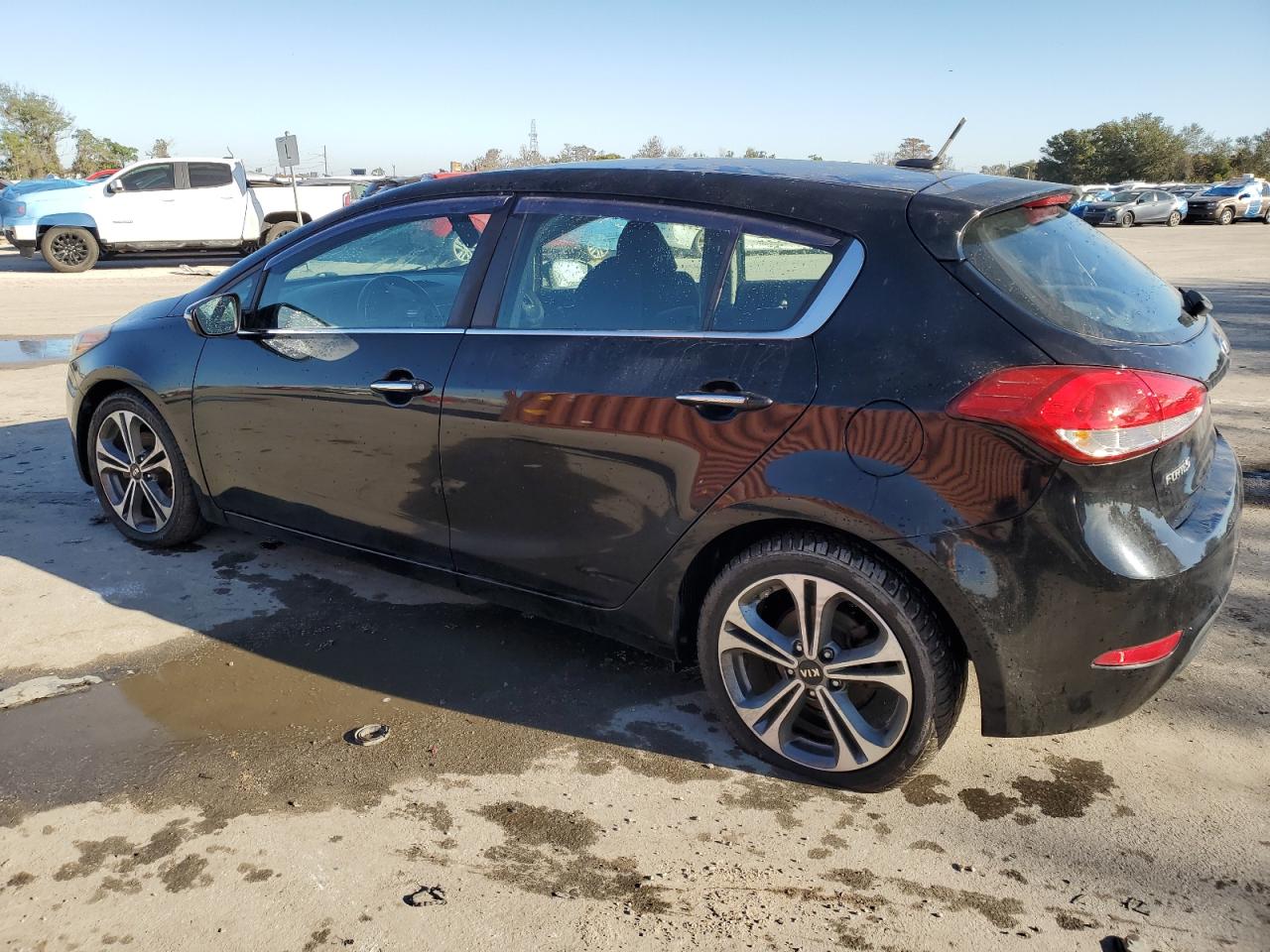 VIN KNAFX5A83G5605227 2016 KIA FORTE no.2