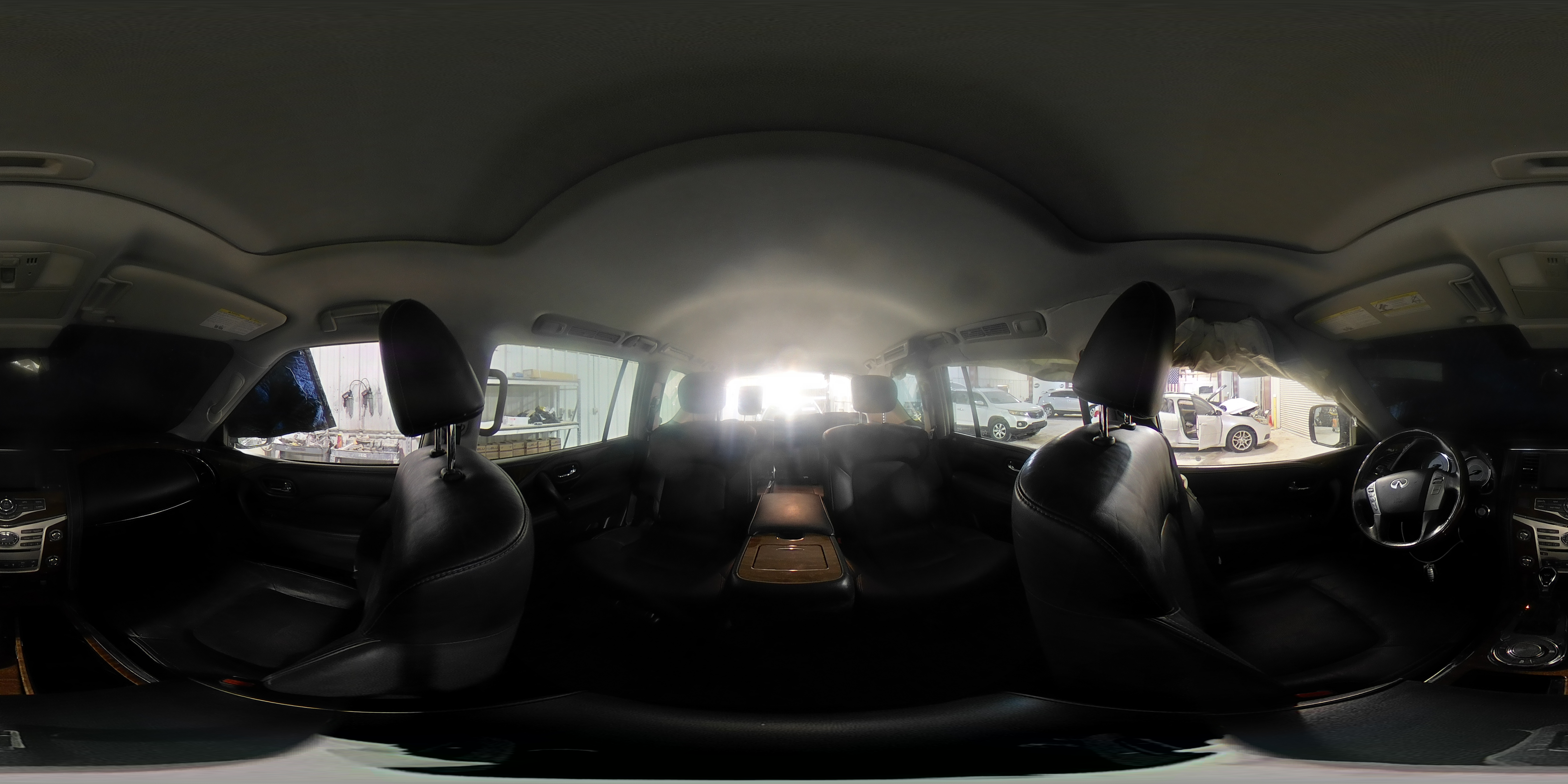 2018 Infiniti QX80 - Image 15