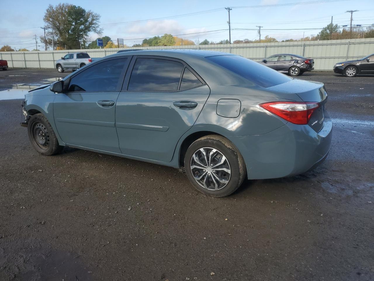 VIN 5YFBURHE1FP312800 2015 TOYOTA COROLLA no.2