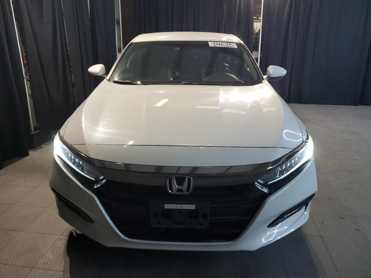 VIN 1HGCV1F3XJA147283 2018 HONDA ACCORD no.5