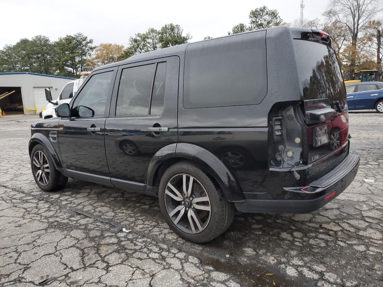 2015 Land Rover LR4 - Image 2