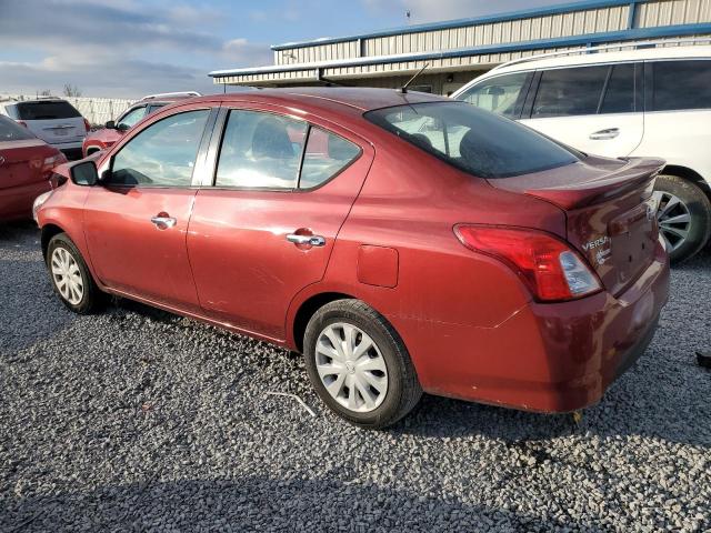  NISSAN VERSA 2018 Красный