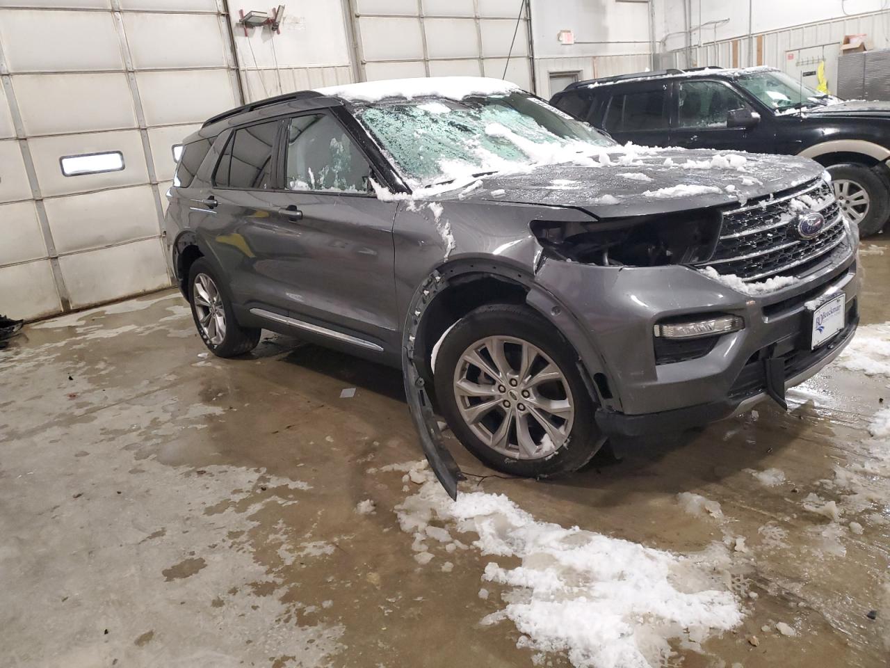 2021 Ford Explorer - Image 4
