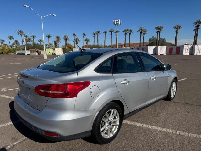 Sedans FORD FOCUS 2016 Srebrny