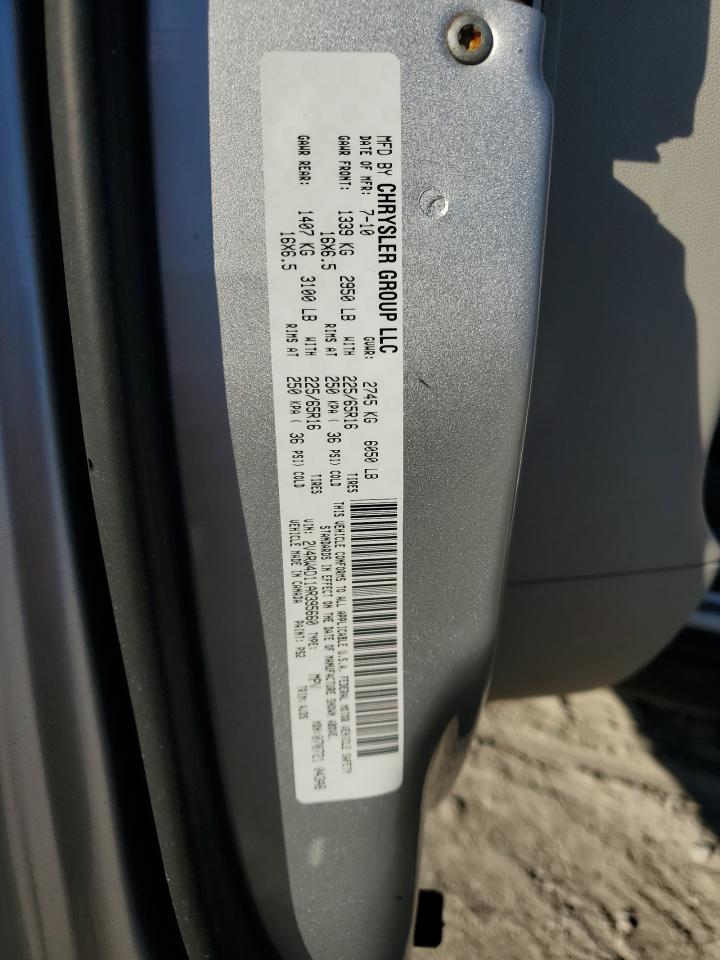 2010 Volkswagen Routan - Image 16