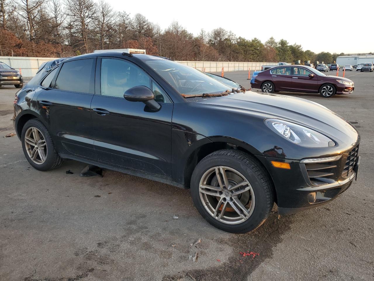 VIN WP1AA2A58JLB05777 2018 PORSCHE MACAN no.4