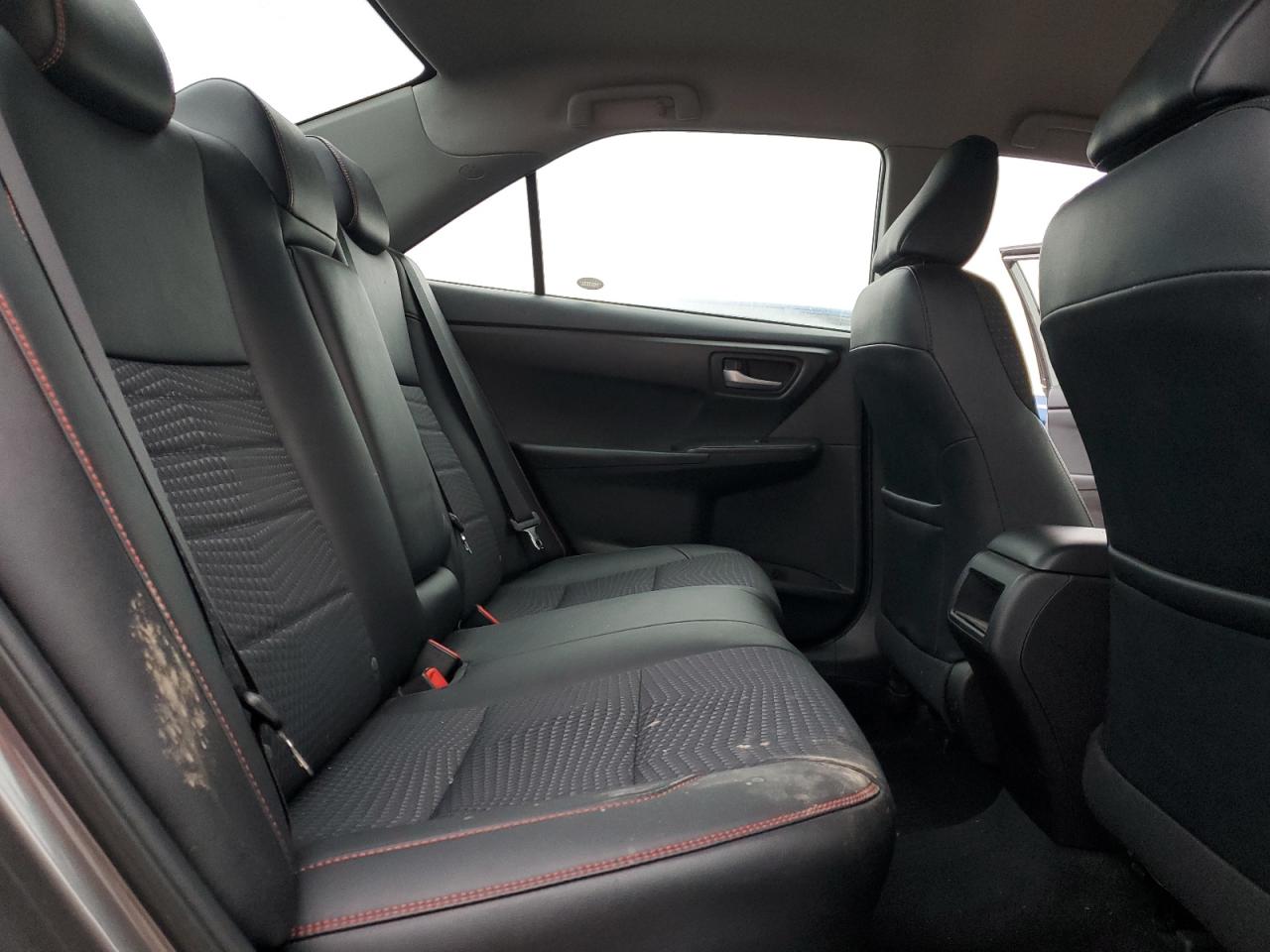 2015 Toyota Camry - Image 10