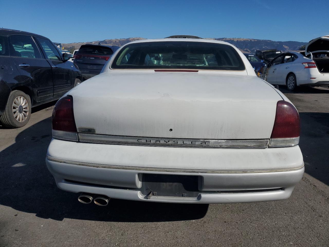 1994 Chrysler LHS - Image 6