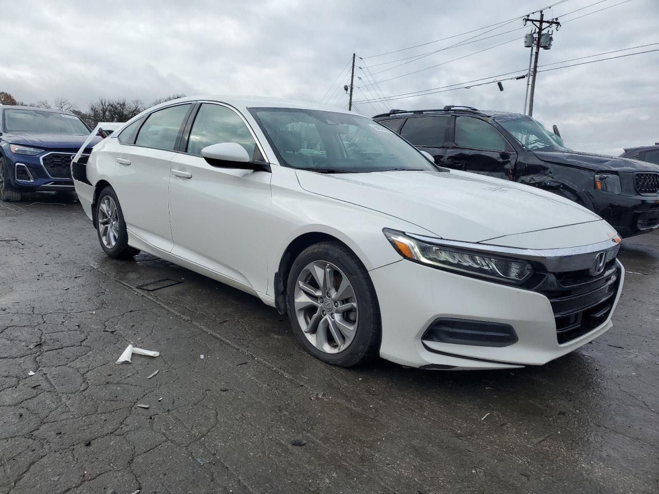 VIN 1HGCV1F10JA170652 2018 HONDA ACCORD no.4