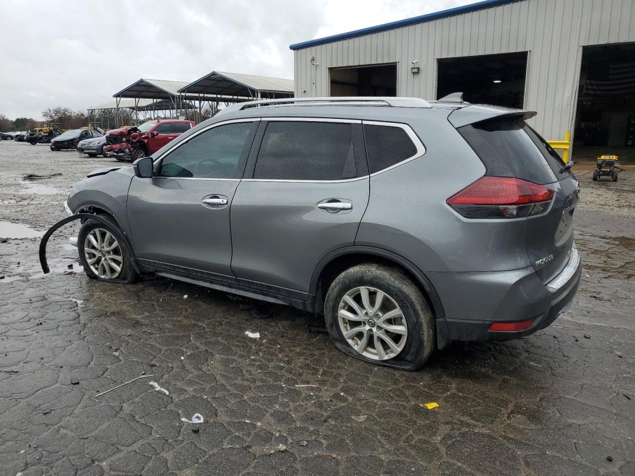 2020 Nissan Rogue - Image 2