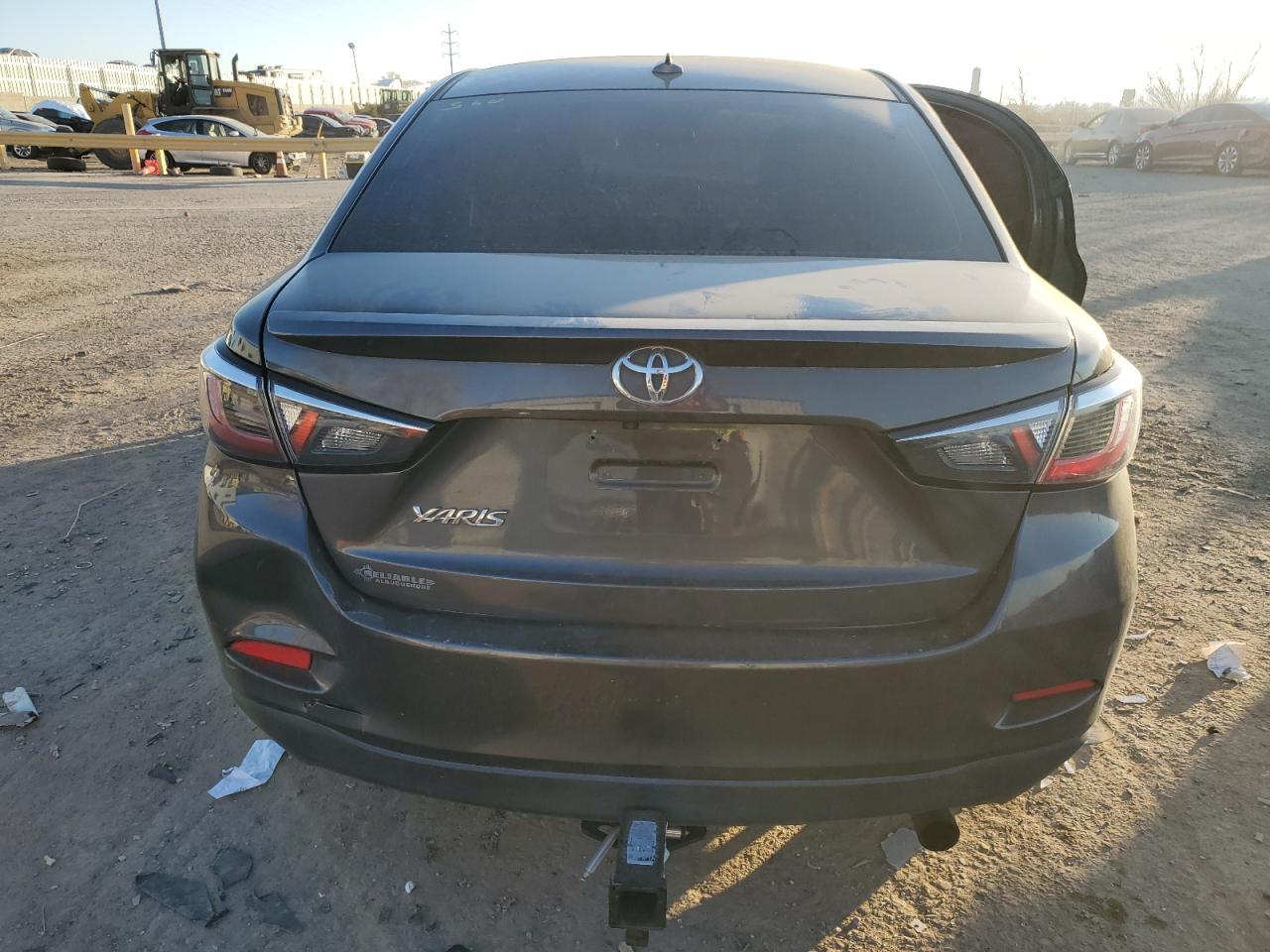 2019 Toyota Yaris L VIN: 3MYDLBYV4KY525576 Lot: 83680364