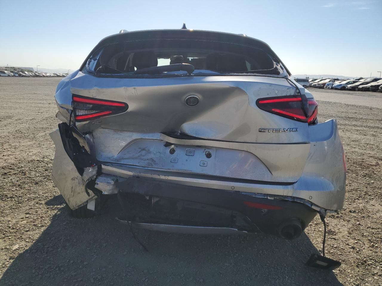2018 Alfa Romeo Stelvio - Image 6
