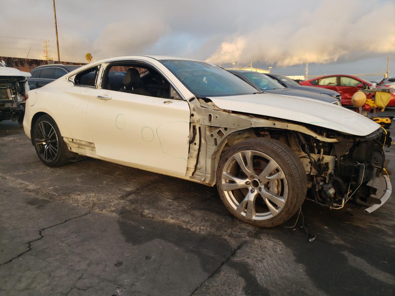 VIN JN1EV7EK7JM340883 2018 INFINITI Q60 no.4