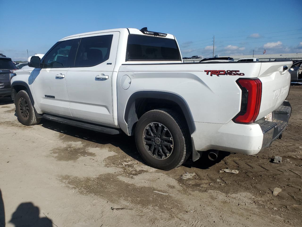 VIN 5TFLA5AB7NX012751 2022 TOYOTA TUNDRA no.2