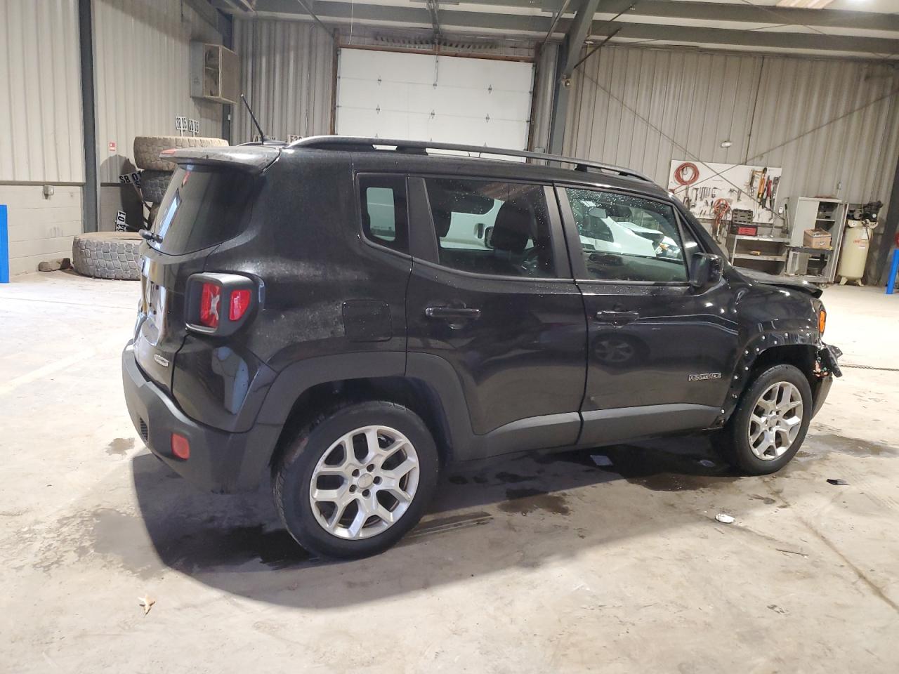 2015 Jeep Renegade - Image 3
