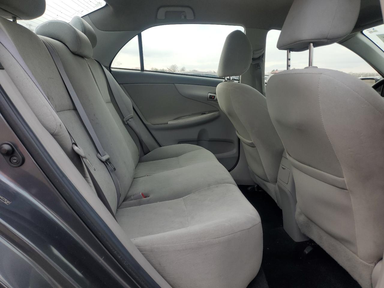 2010 Toyota Corolla - Image 10