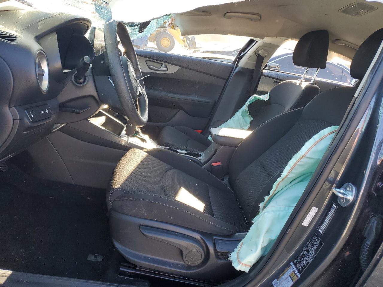 2021 Kia Forte - Image 7