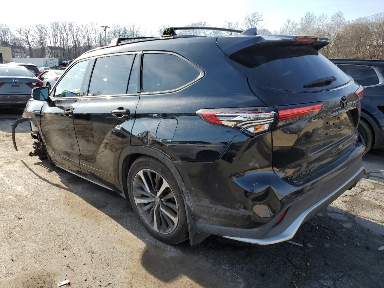 5TDJZRBH0MS087452 2021 TOYOTA HIGHLANDER - Image 2