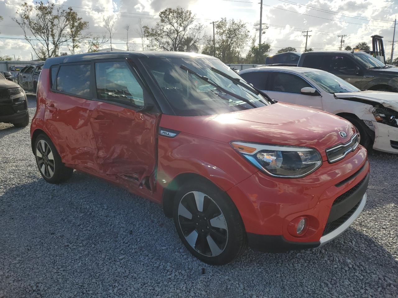 VIN KNDJP3A56J7599751 2018 KIA SOUL no.4