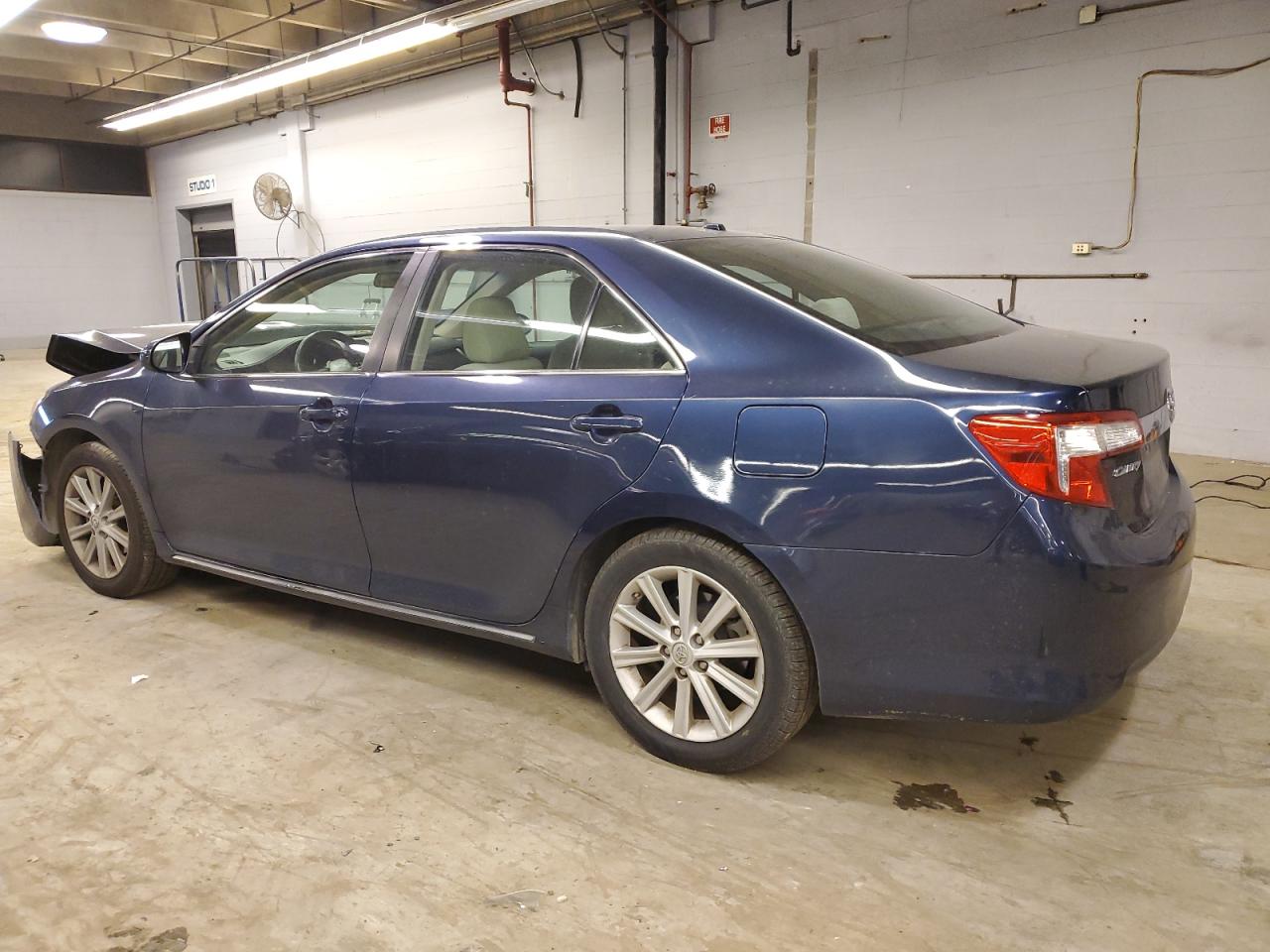 2014 Toyota Camry - Image 2