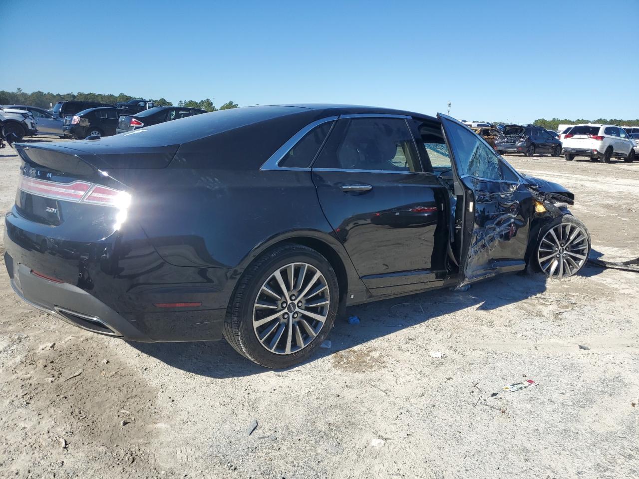 2018 Lincoln MKZ - Image 3
