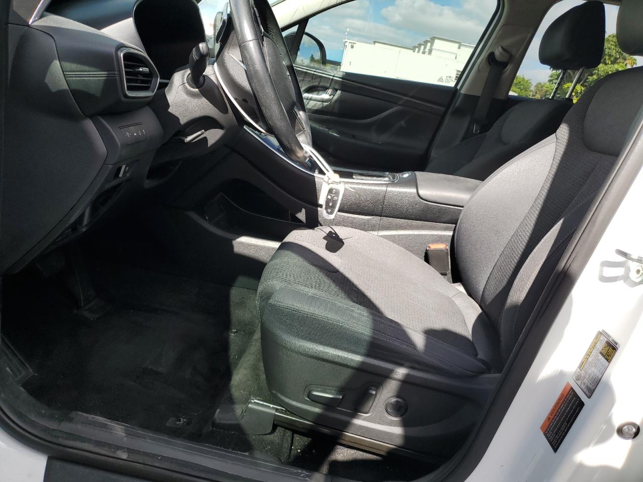 2022 Hyundai Santa Fe - Image 7