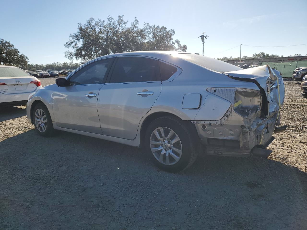 2014 Nissan Altima - Image 2