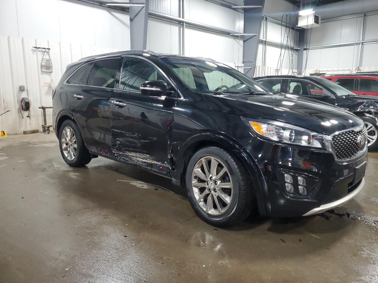 VIN 5XYPKDA59HG326458 2017 KIA SORENTO no.4