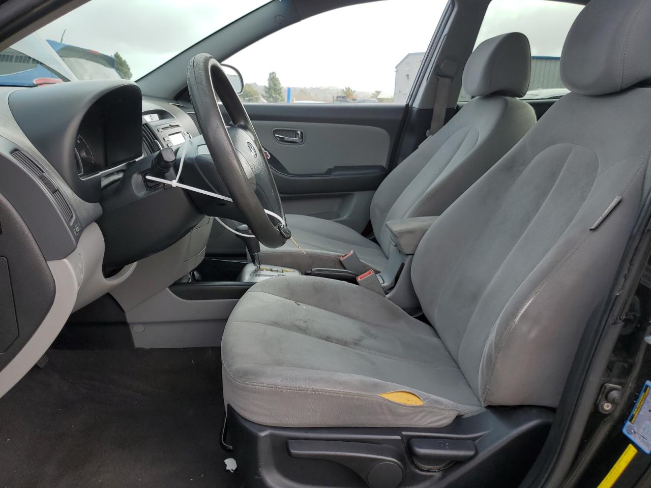 2010 Hyundai Elantra - Image 7