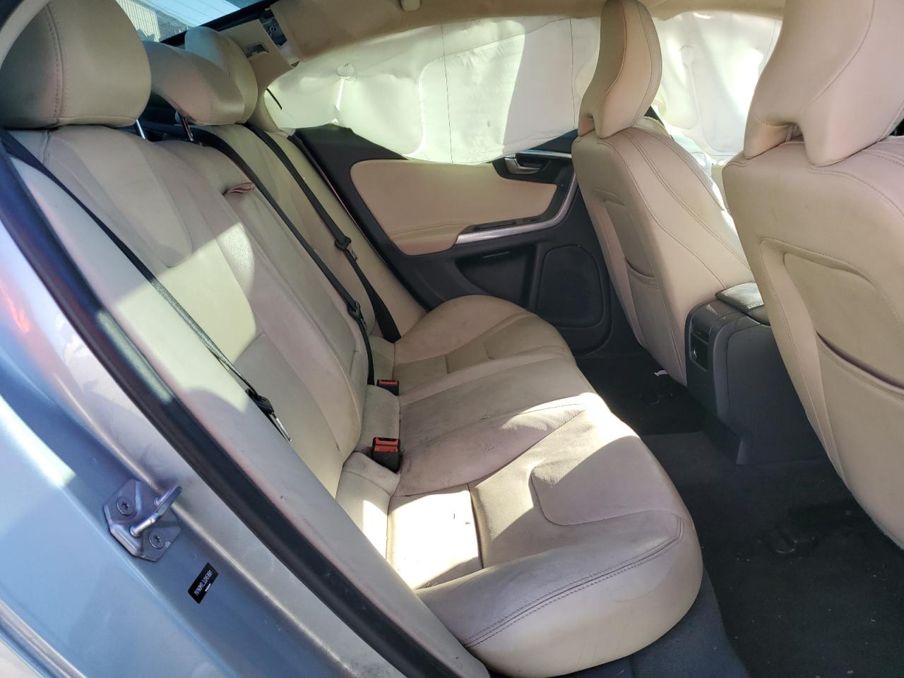 2018 Volvo S60 - Image 10