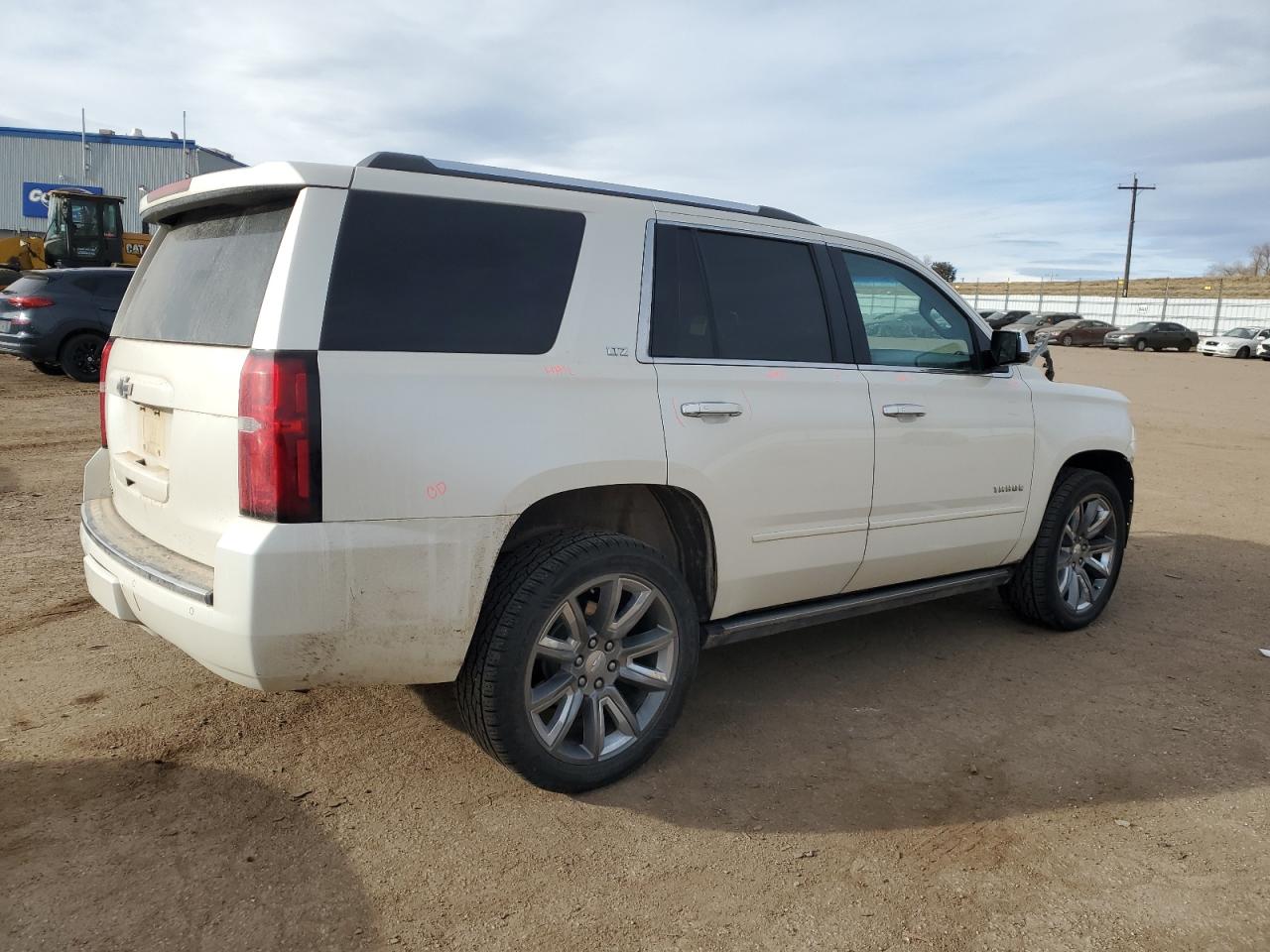 VIN 1GNSKCKC3FR517493 2015 CHEVROLET TAHOE no.3