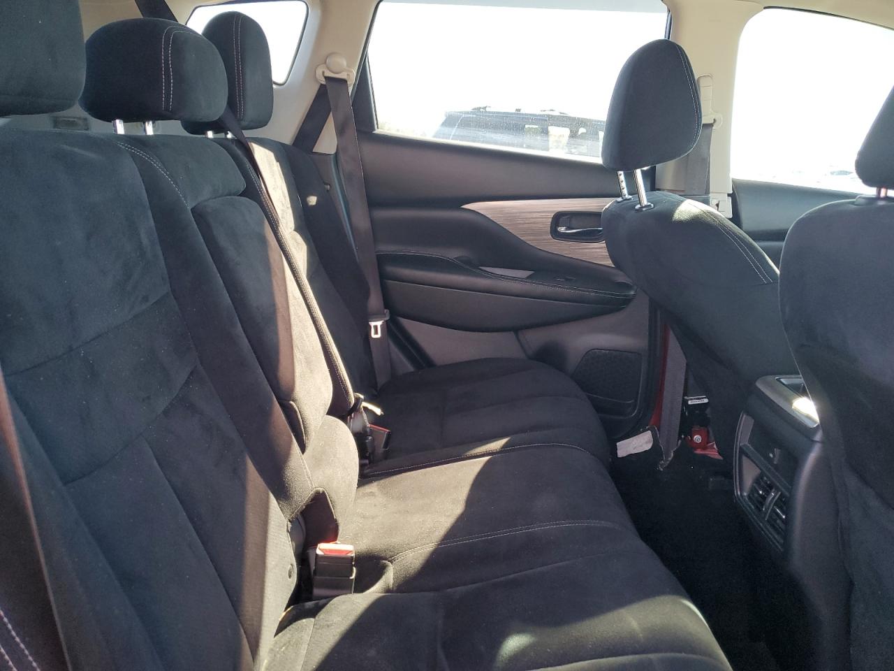2017 Nissan Murano - Image 11