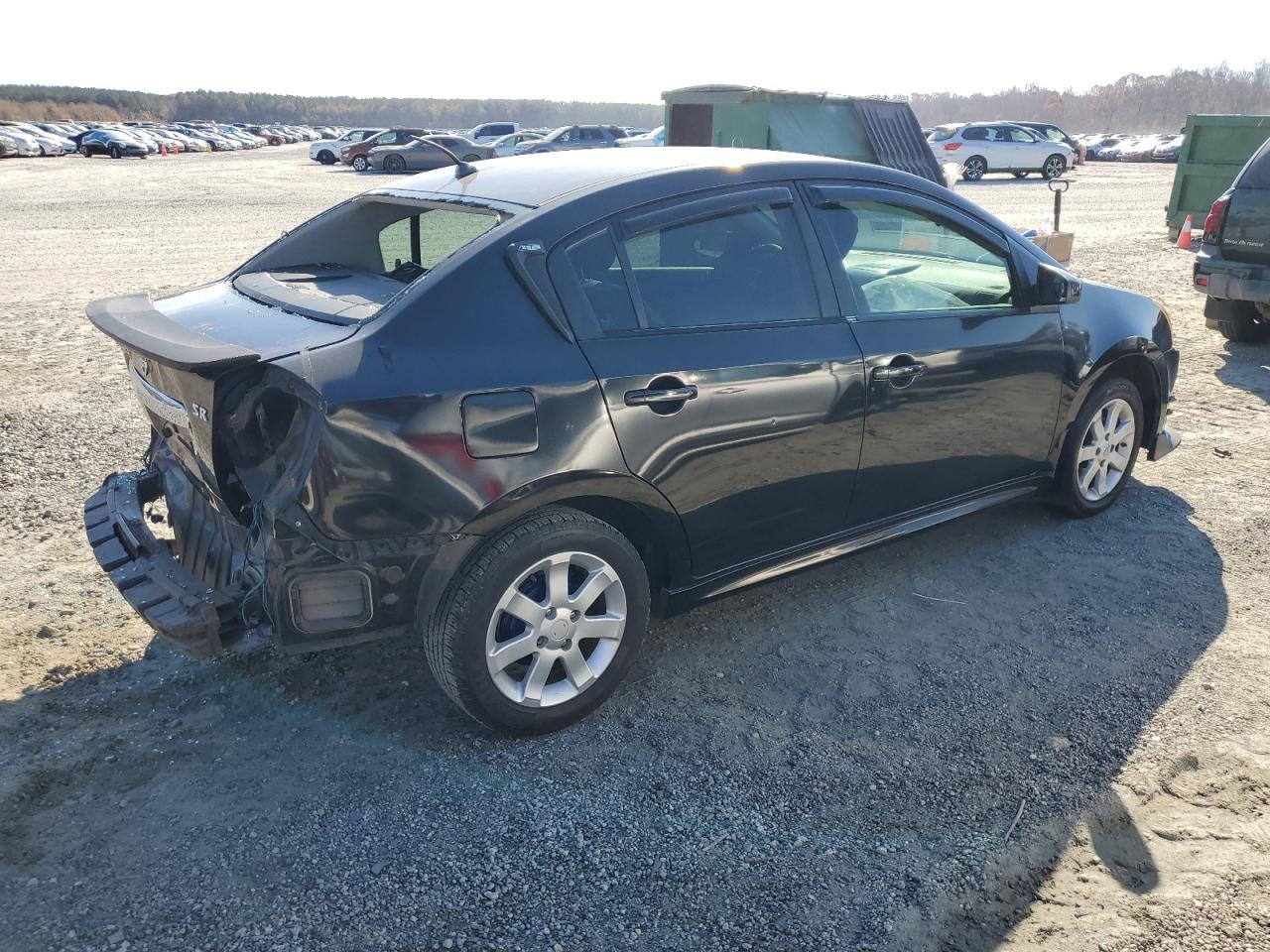 2010 Nissan Sentra - Image 3