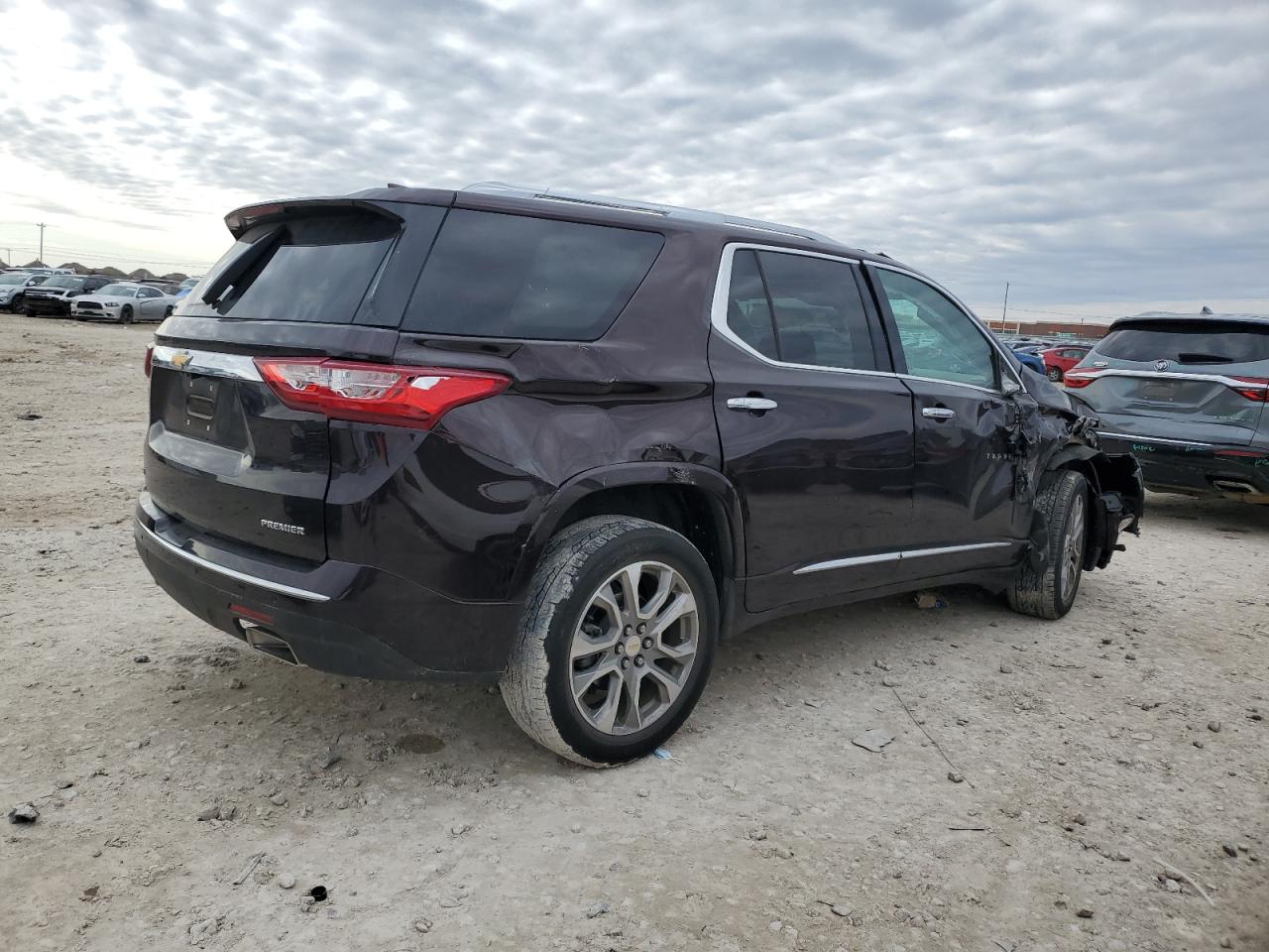 2020 Chevrolet Traverse - Image 3